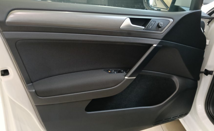 VOLKSWAGEN Golf Sport 1.4 TSI
