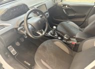 PEUGEOT 2008 Signature PureTech 110 SS 6 Vel. MAN
