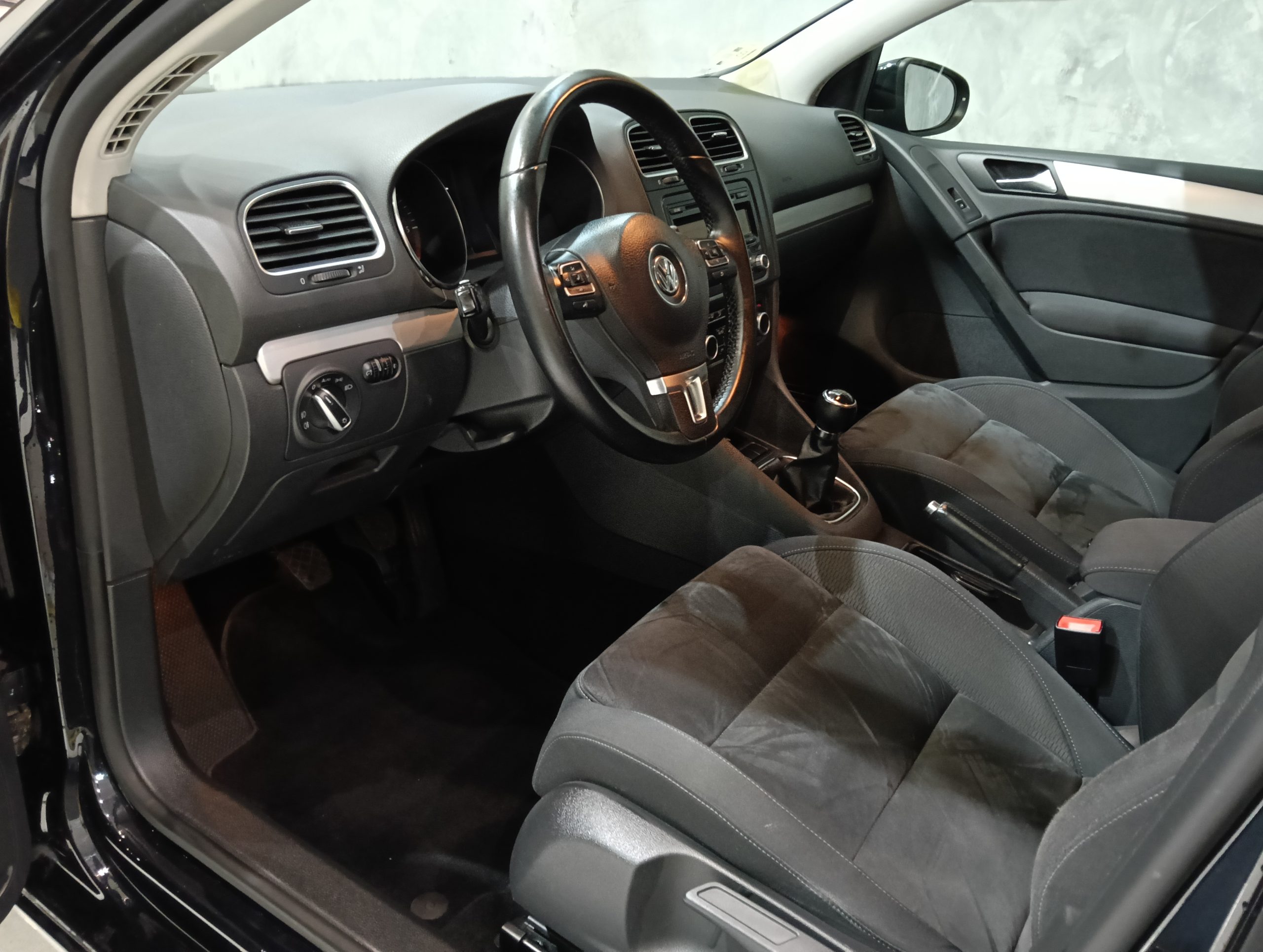 VOLKSWAGEN Golf 1.9 TDI BlueMotion iGolf