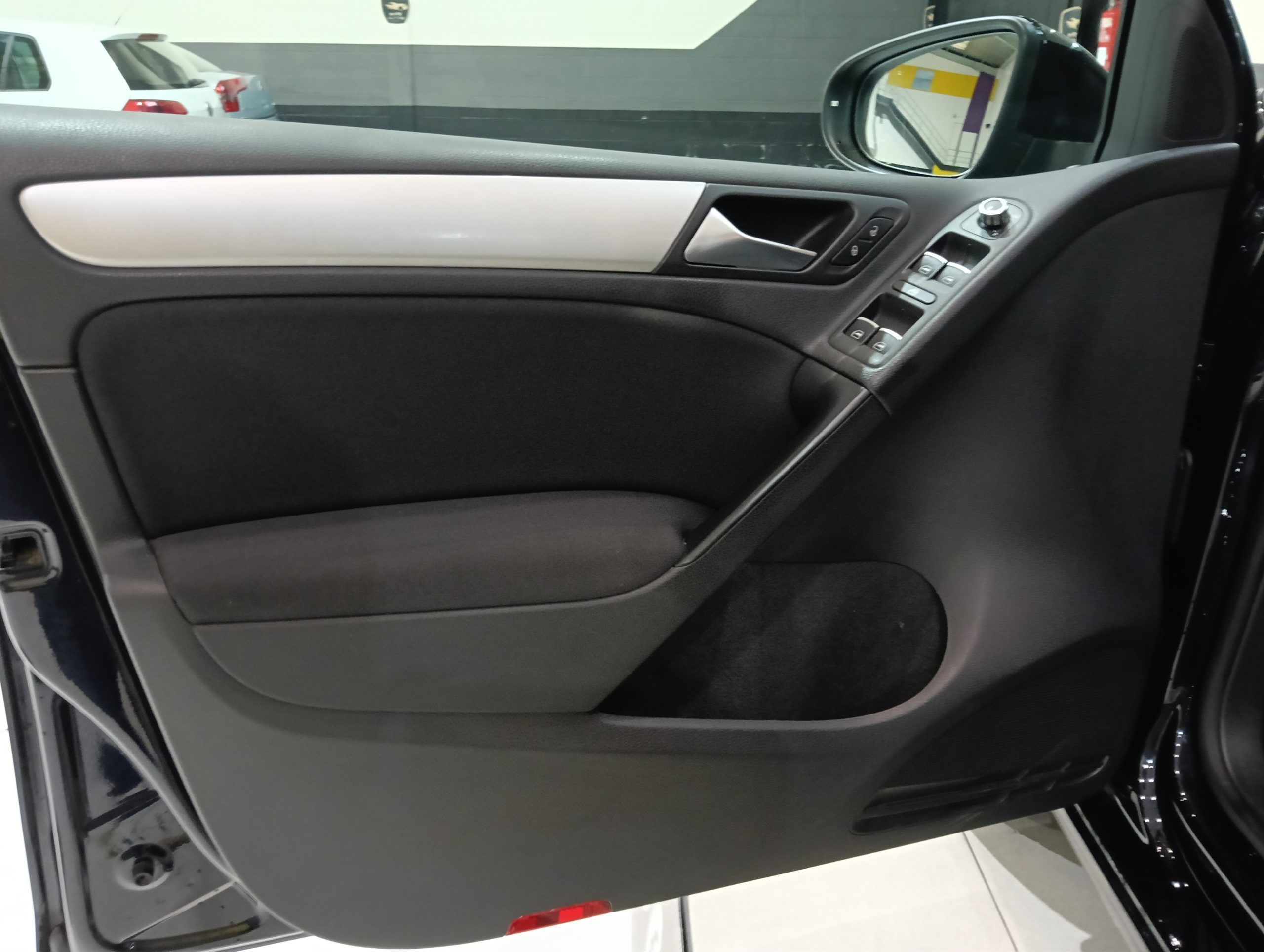 VOLKSWAGEN Golf 1.9 TDI BlueMotion iGolf