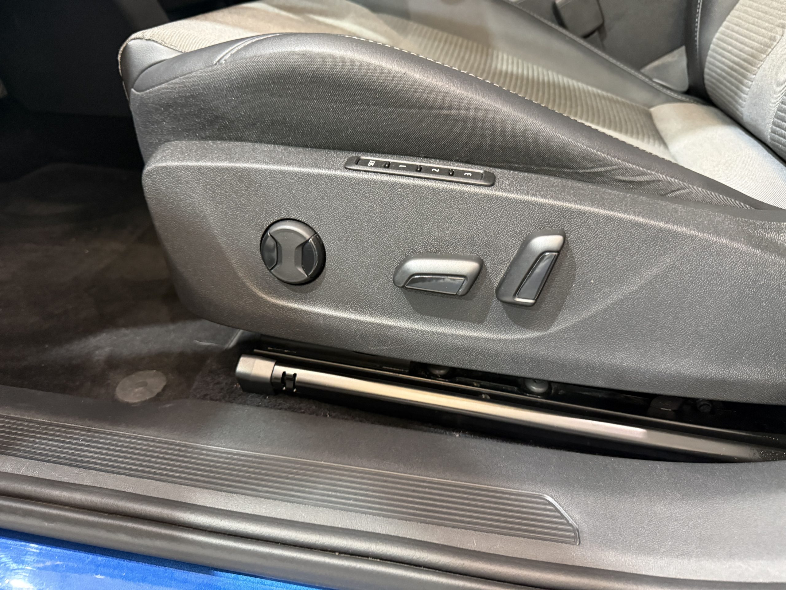 SKODA ENYAQ IV 60 132 kW 60kWh 58kwh net