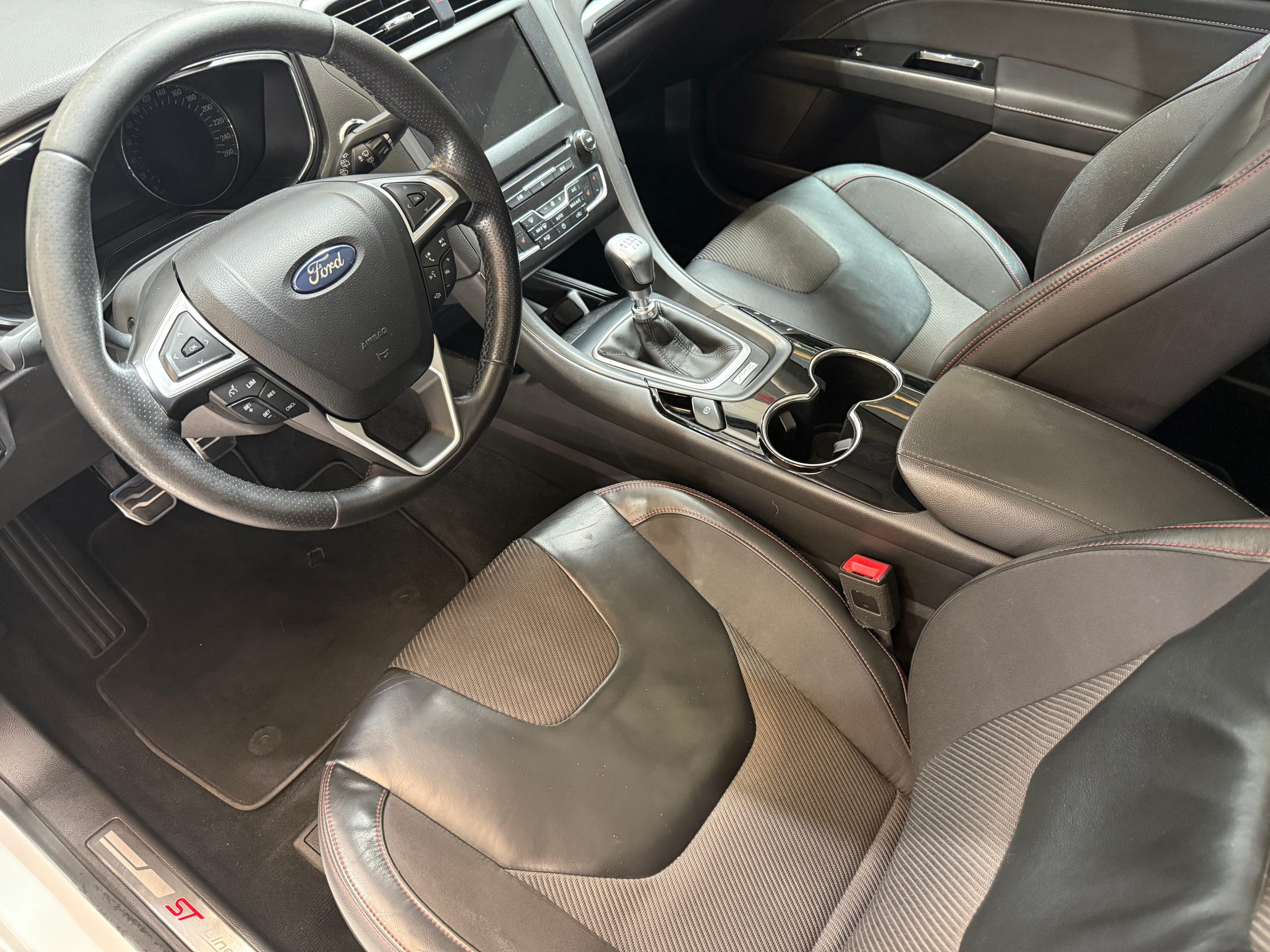 FORD Mondeo 1.5 EcoBoost PowerShift STLine