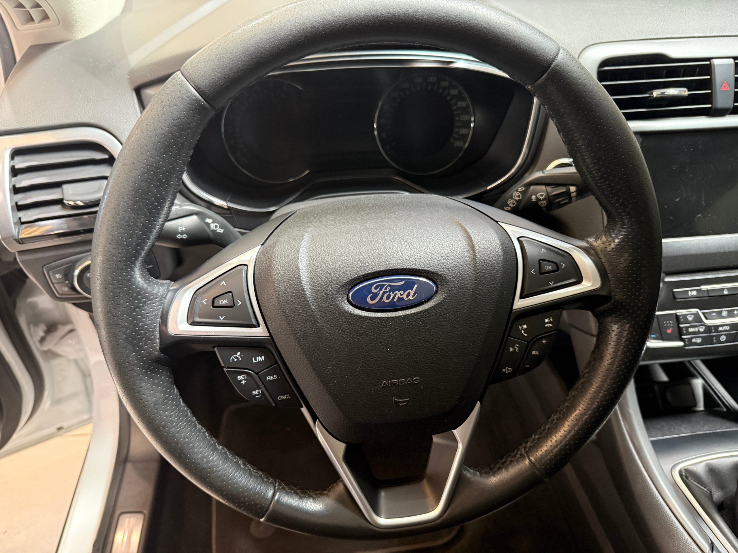 FORD Mondeo 1.5 EcoBoost PowerShift STLine