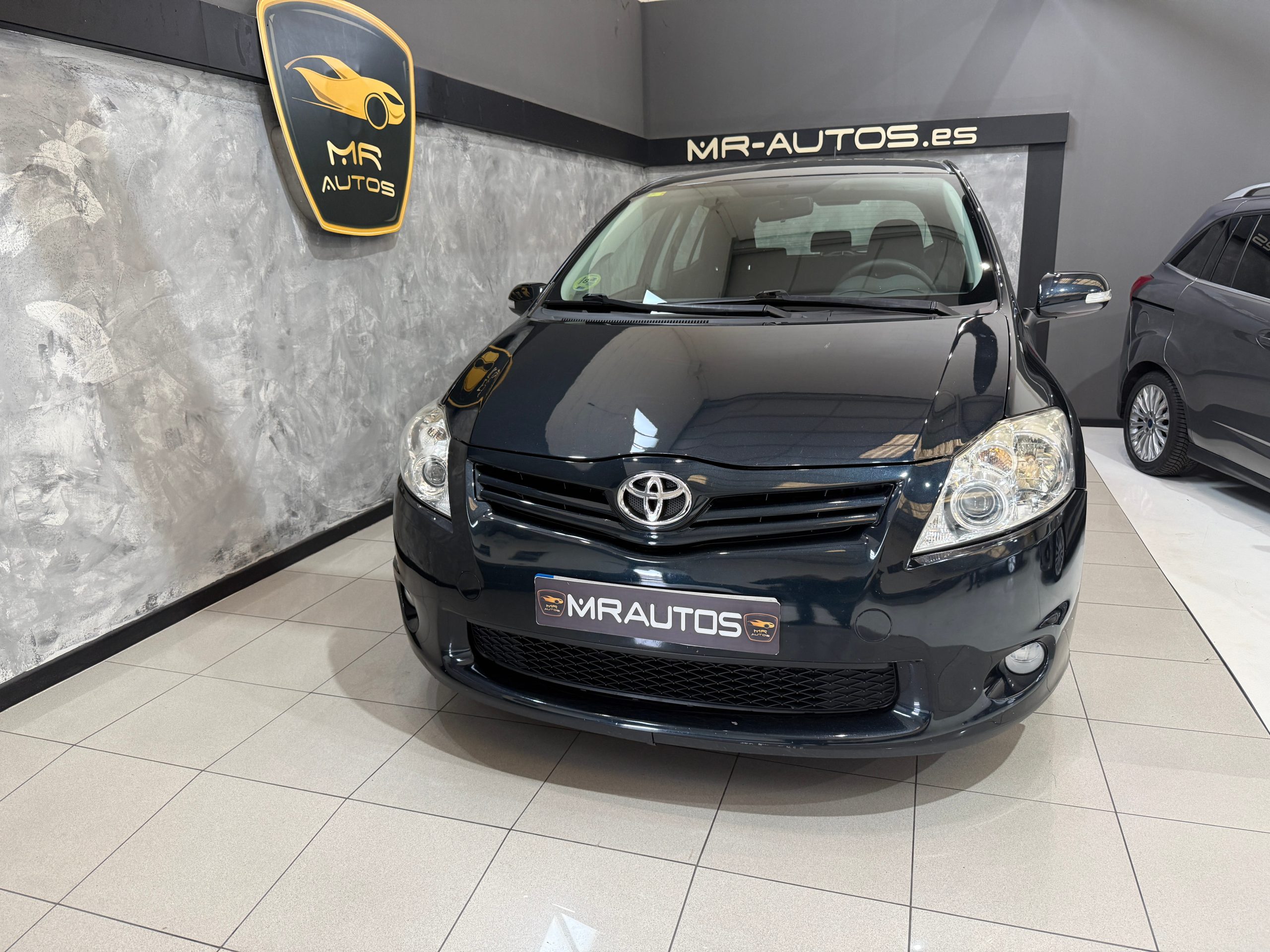 TOYOTA Auris 1.4 D4D DPF Active Eco