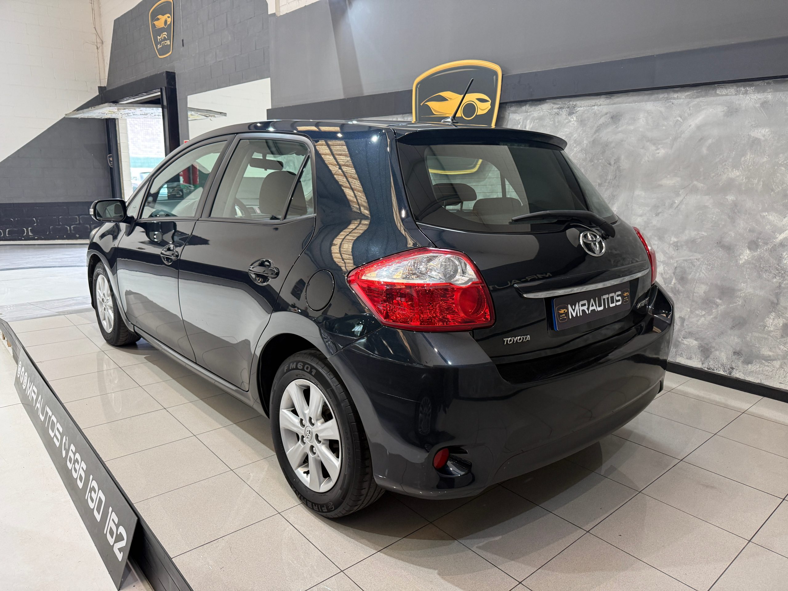 TOYOTA Auris 1.4 D4D DPF Active Eco