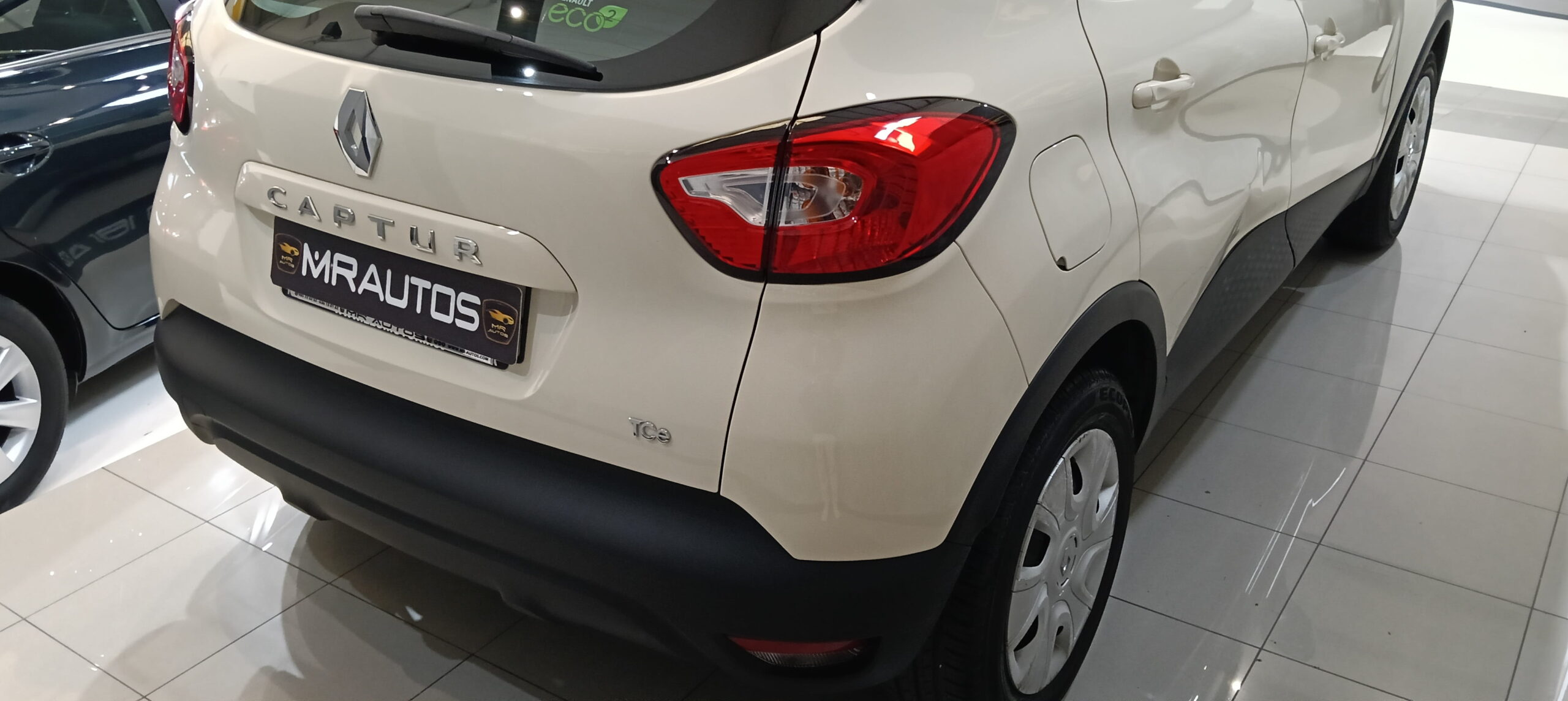 RENAULT Captur Life Energy TCe 90 SS eco2