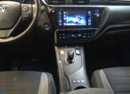 TOYOTA Auris 1.8 140H Feel Touring Sports