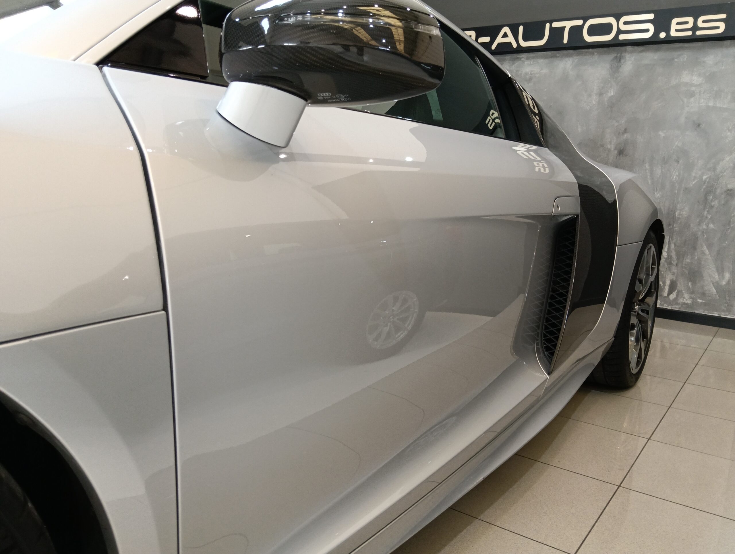 AUDI R8 4.2 FSI quattro Manual