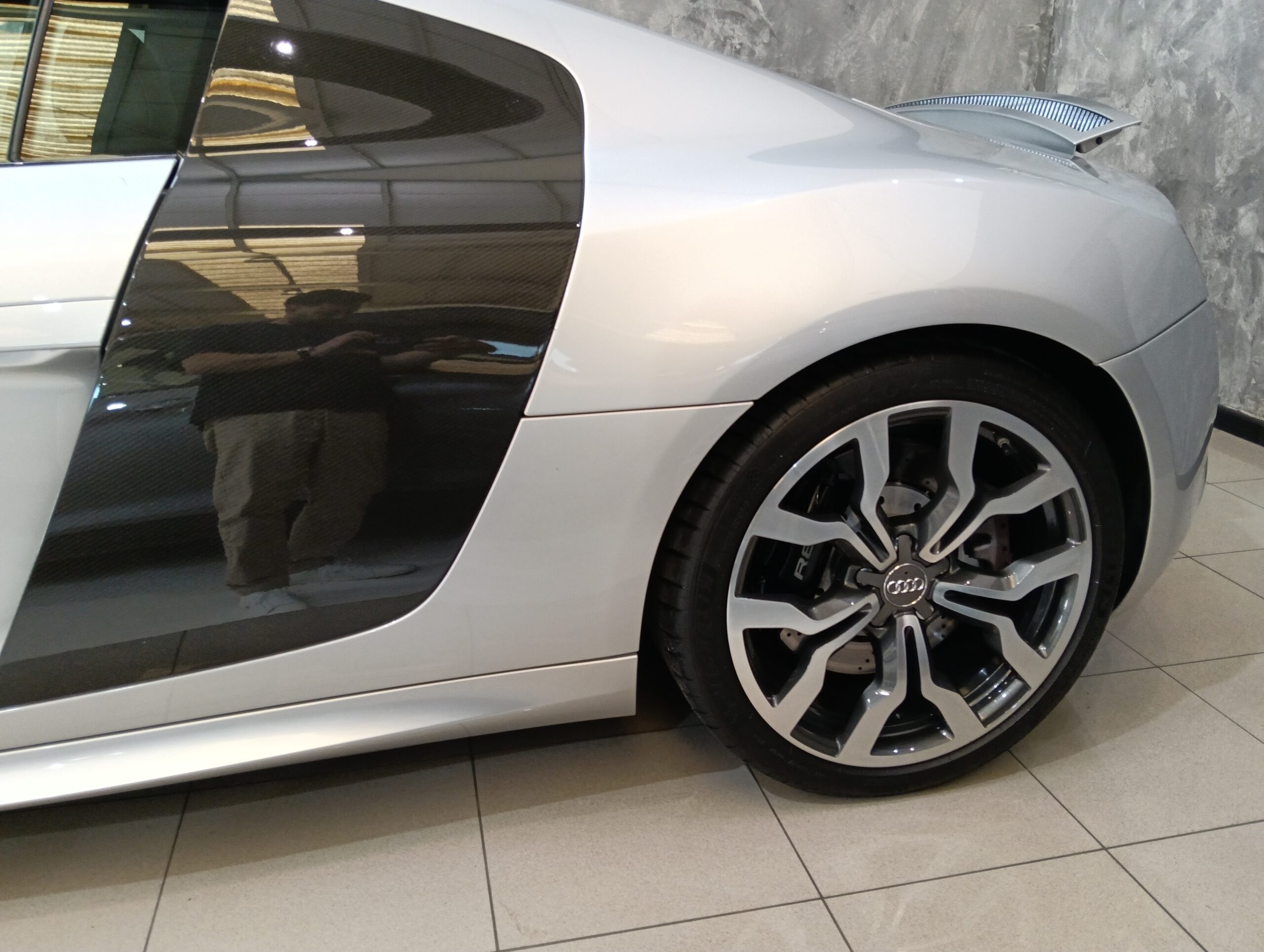 AUDI R8 4.2 FSI quattro Manual