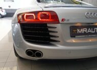 AUDI R8 4.2 FSI quattro Manual