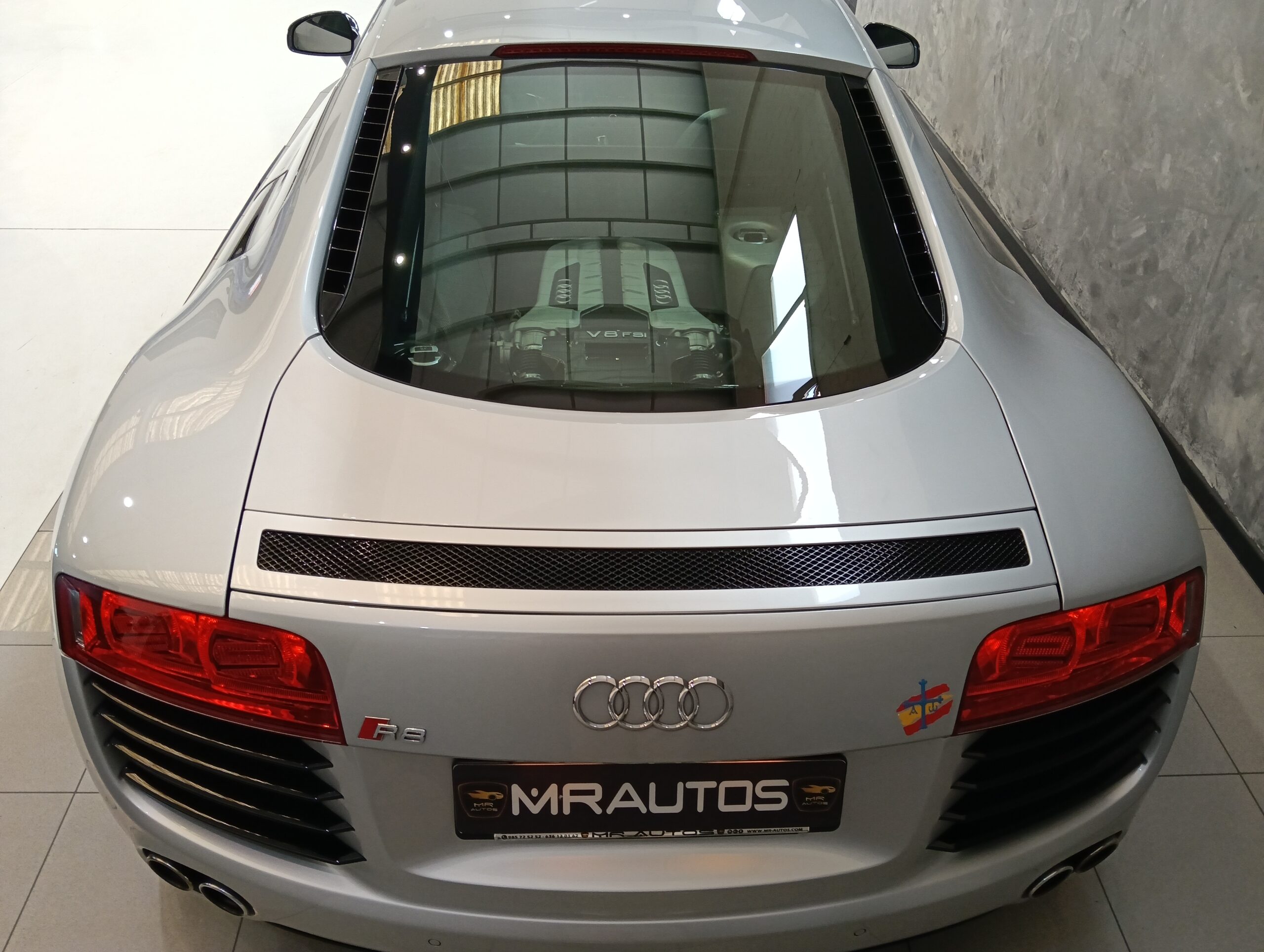 AUDI R8 4.2 FSI quattro Manual