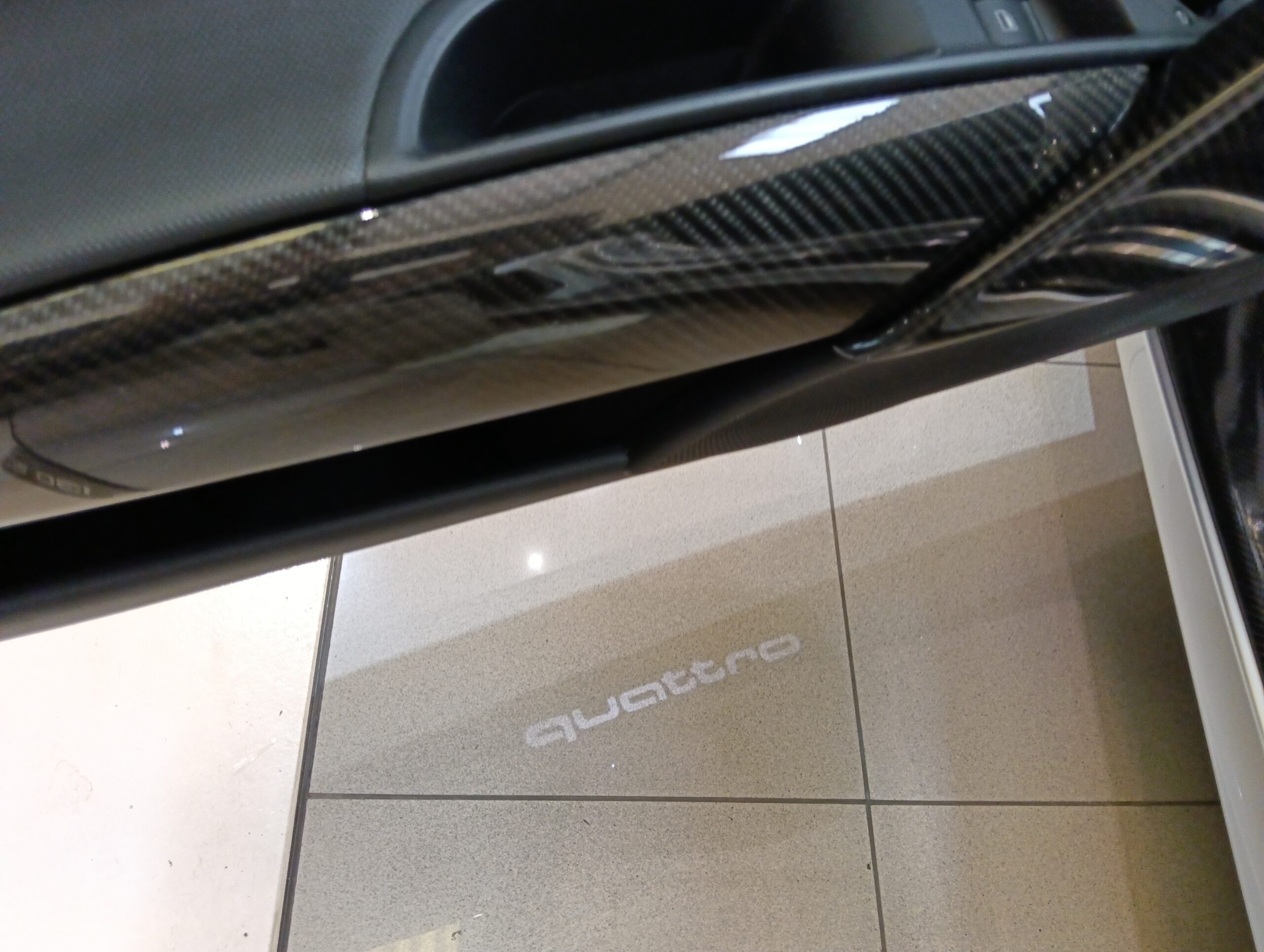 AUDI R8 4.2 FSI quattro Manual