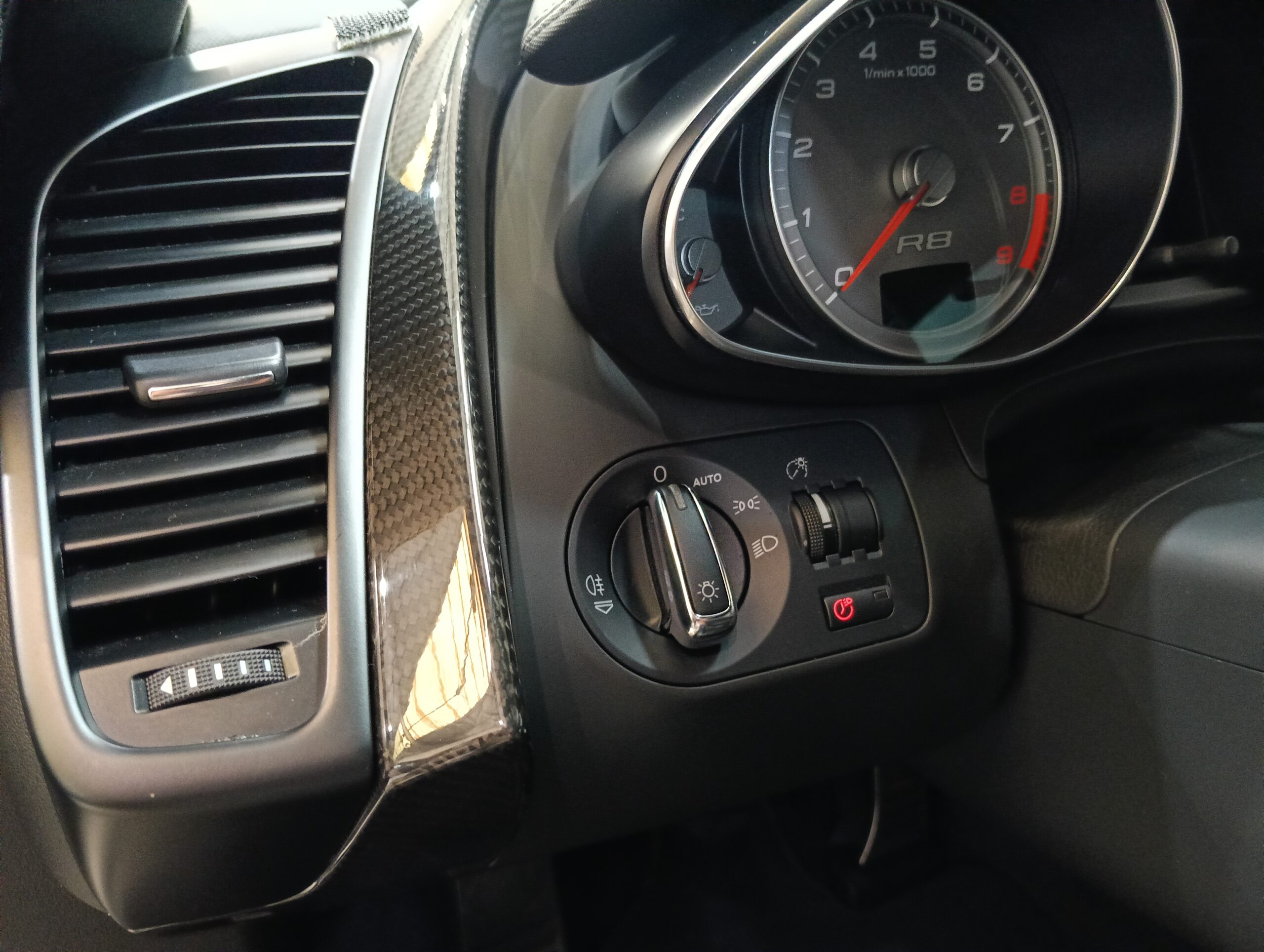 AUDI R8 4.2 FSI quattro Manual